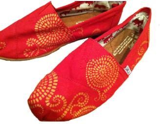 Customize Toms Shoes Online on Ingridients Designs   Custom Pair Of Hand Painted Tom S Shoes   Online