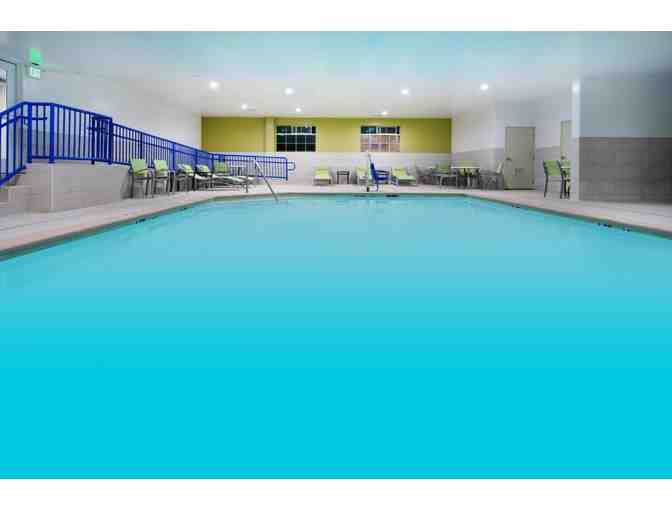 CA - Watsonville - Holiday Inn Express - One Night Getaway