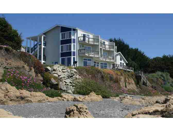 CA - Shelter Cove - OceanFront Lodge - One Night Getaway - Photo 1