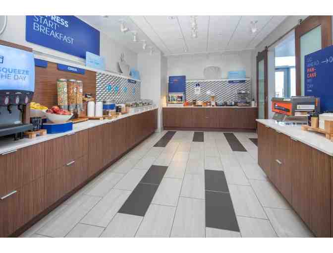 CA - Chico - Holiday Inn Express - One Night Getaway