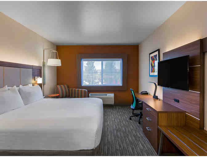 CA - Oroville - Holiday Inn Express - One Night Getaway