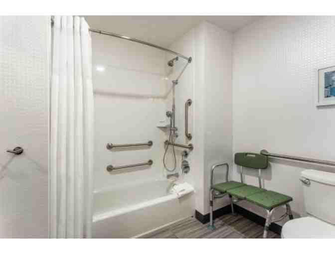 CA - Oakland - Hampton by Hilton - One Night Stay