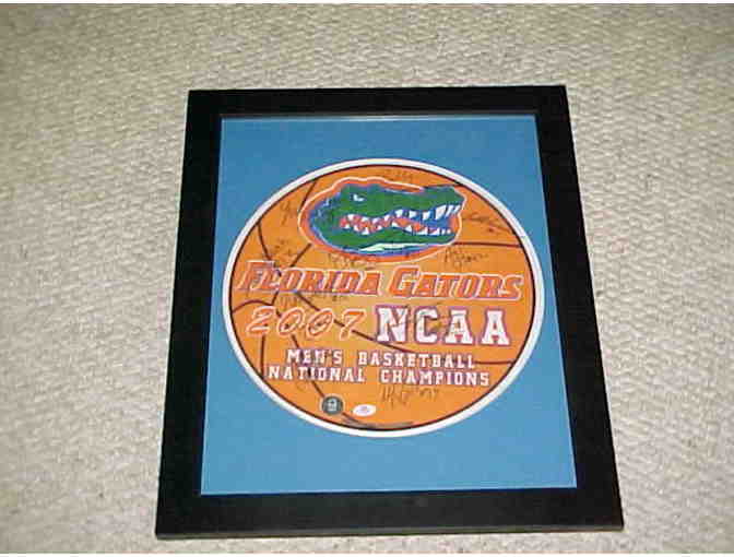 2007 Florida Gators National Champions Signed Item