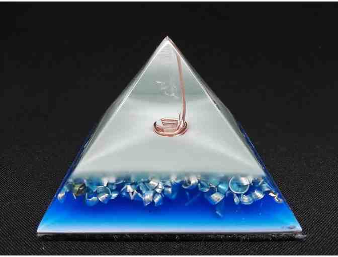Orgonite Orgone Pyramid - Energy Generator - PURIFY WATER - GLOWS IN THE DARK