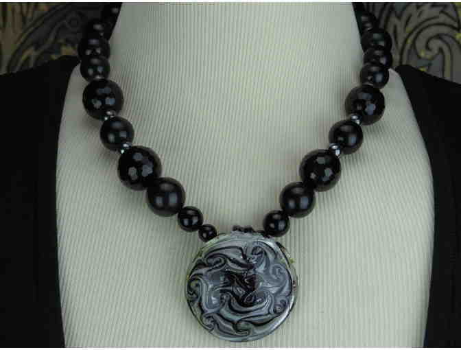 1/KIND Awesome Necklace w/ Genuine Onyx, Black Pearls, Hematite and Art Glass pendant!