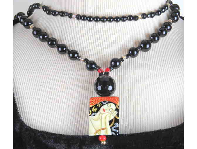 ! Gorgeous! GEMSTONE NECKLACE #401 Features Hand Painted Art on Onyx!