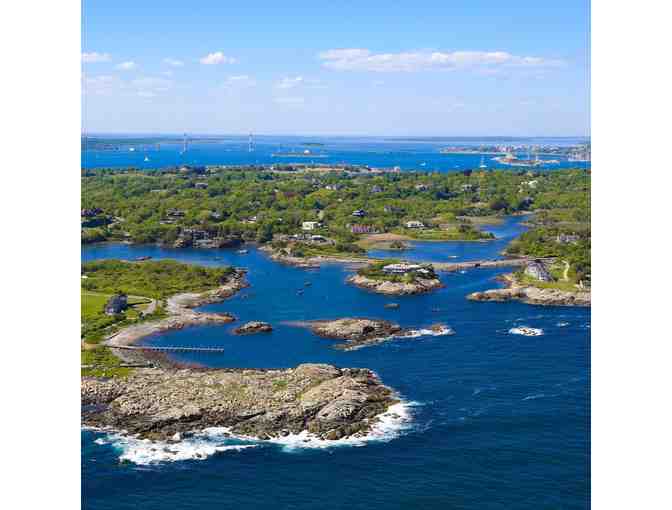 Newport Helicopter Tours 3-Person Island Tour