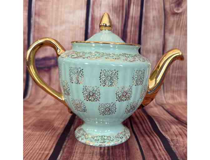 Hall China Los Angeles Teapot Apple Green & Gold 6 Cup