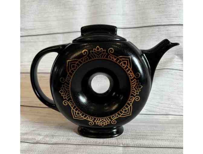 Hall China Donut Teapots in 2016 Foundry #12 of 12