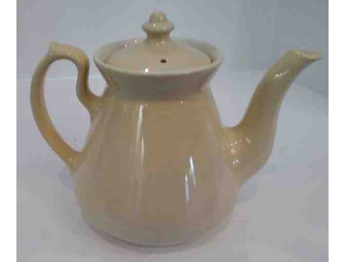 Hall China 25th Anniversary Antique Car Teapot, 1982