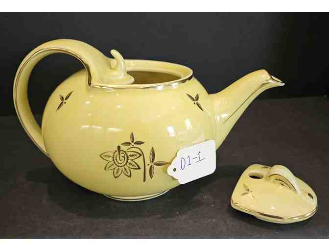 Hall China Canary Hook Teapot 6 Cup