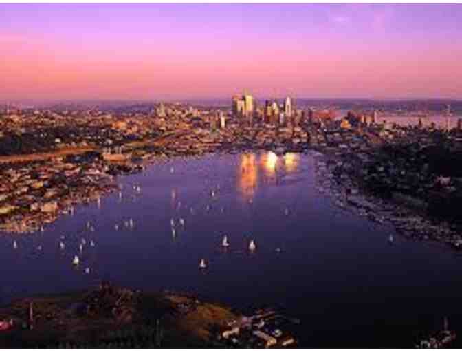 Lake Union Pontoon Boat Cruise - Live the Dream