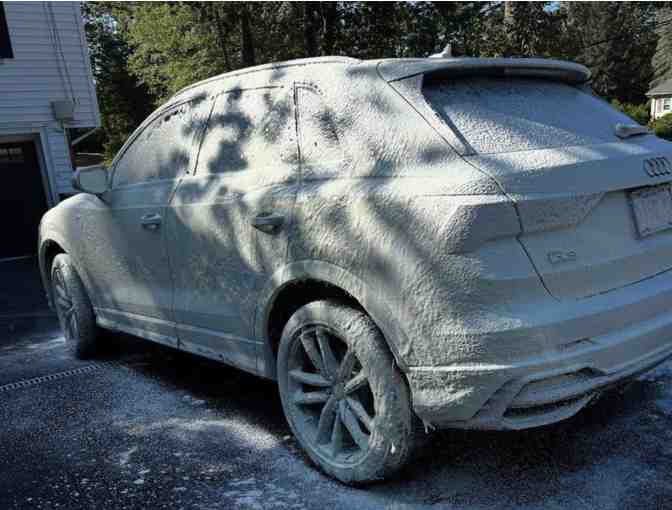 Full Interior and Exterior Car Detail AT YOUR HOME