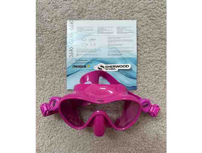 SCUBA MASK: Dive/Snorkel Sherwood (Magenta Color)