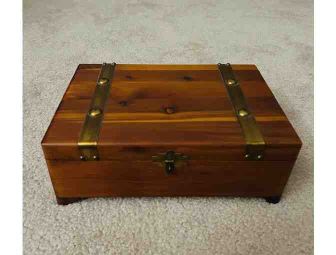 VINTAGE 1950's Cedar-Wood, 'Pilliod Swanton' (Jewelry, Keepsake, Treasure Box)