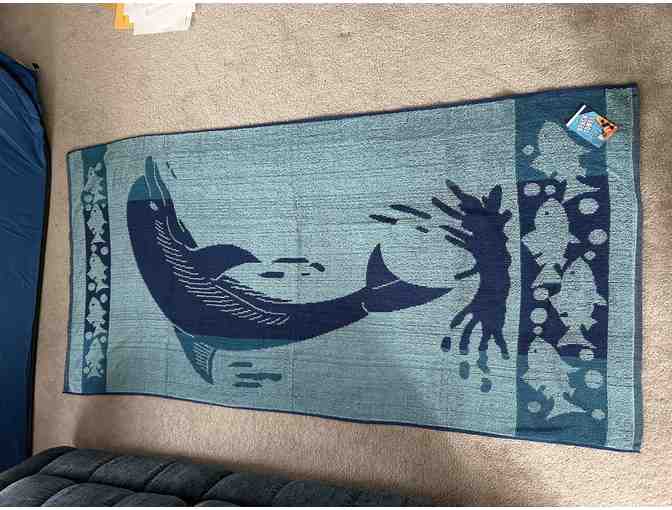 Dolphin Towel (Dolphin) - FUN, Oversized (Beach, Bath)