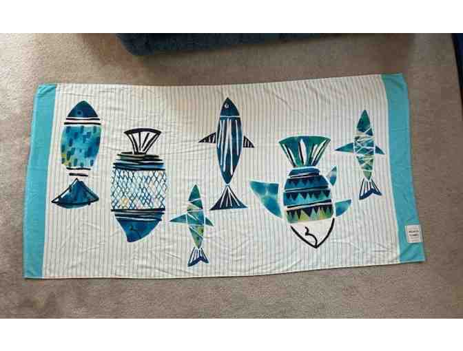 TOWEL Fish (Oversized Beach/Bath - Blue/White, 72' x 36')