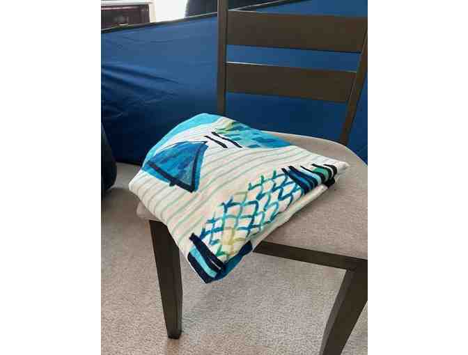 TOWEL Fish (Oversized Beach/Bath - Blue/White, 72' x 36')