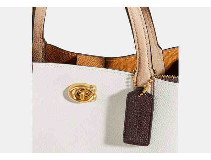 COACH Willow Tote Bag 24 - Photo 4