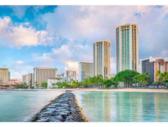 One Night Stay and Dinner for Two at Hyatt Regency Waikiki Beach Resort and Spa (OAHU)