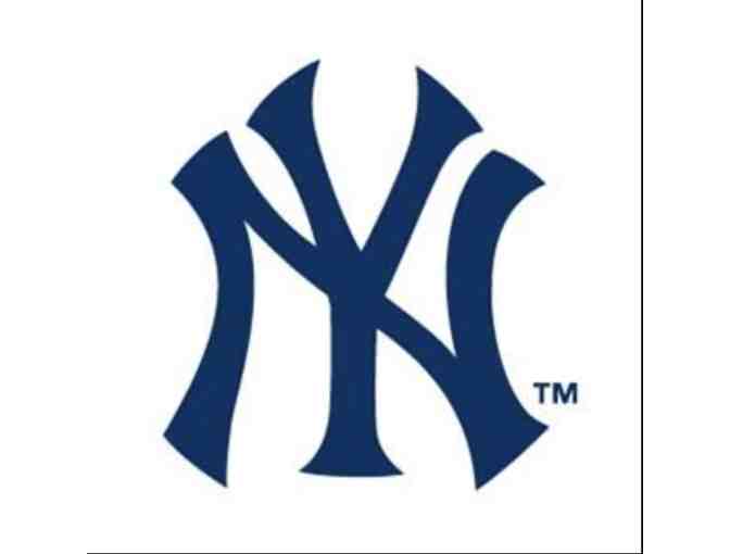 New York Yankees: Don Mattingly Autographed Jersey