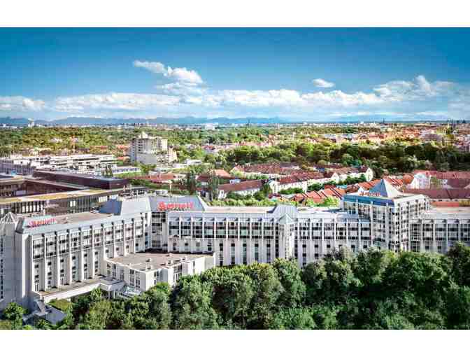 2 nights' stay with breakfast for 2 at Marriott Munich - Photo 1