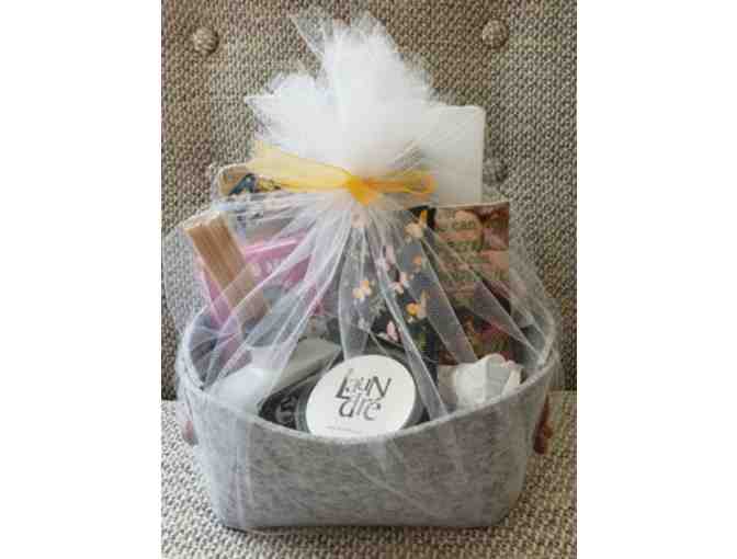$50 Gift basket for Petals 'N' Wax