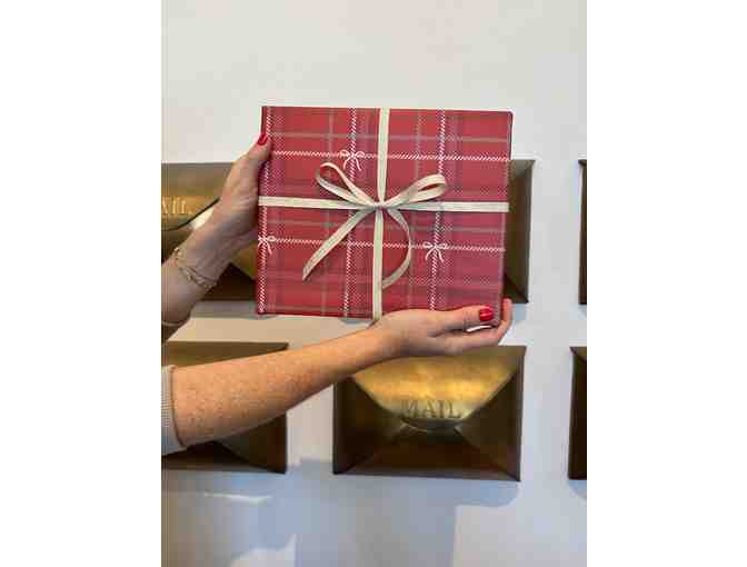 Gift Wrapping Service by LB Parent