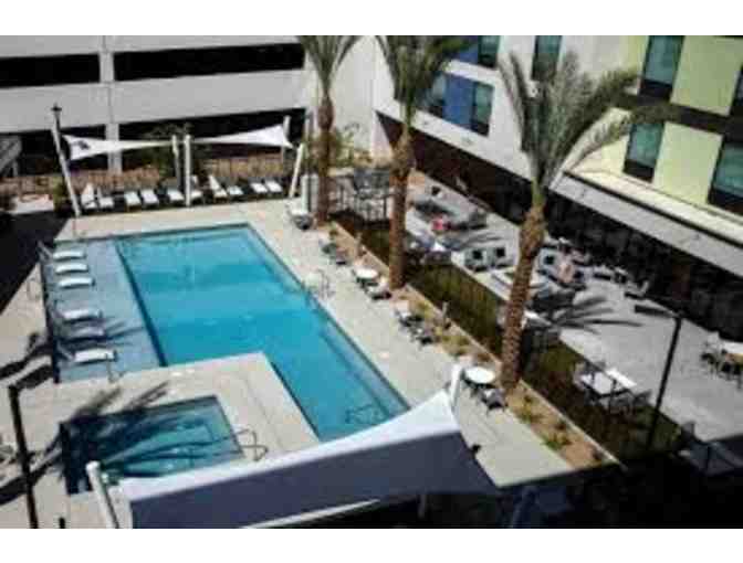 3 Day/2 Night King Stay w/ Breakfast at the Home2 Suites Las Vegas Convention Center