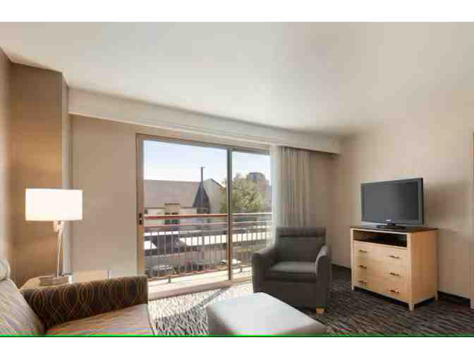 3 Day / 2 Night 2-Room Suite with Breakfast and $75 Dining at Embassy Suites LV Conv. Ctr.