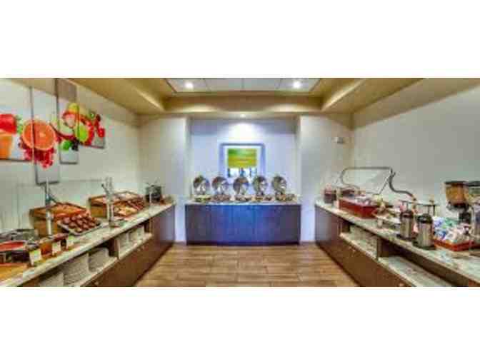 3 Day, 2 Night Stay w/ Breakfast at the Doubletree by Hilton Las Vegas Airport! - Photo 4