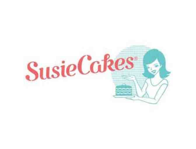 SusieCakes - 9' Specialty Layer Cake with Inscription
