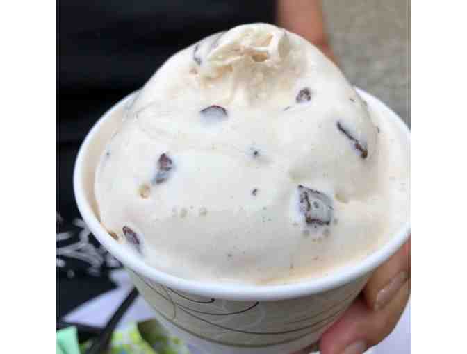 Dining Out On-Cape ~ Ice Cream Treats in Eastham! $25 Gift Card / B