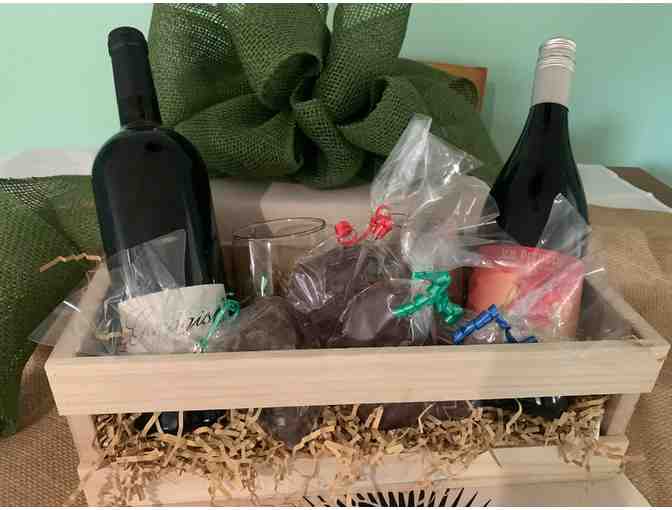a Wine Gift Box - Photo 2
