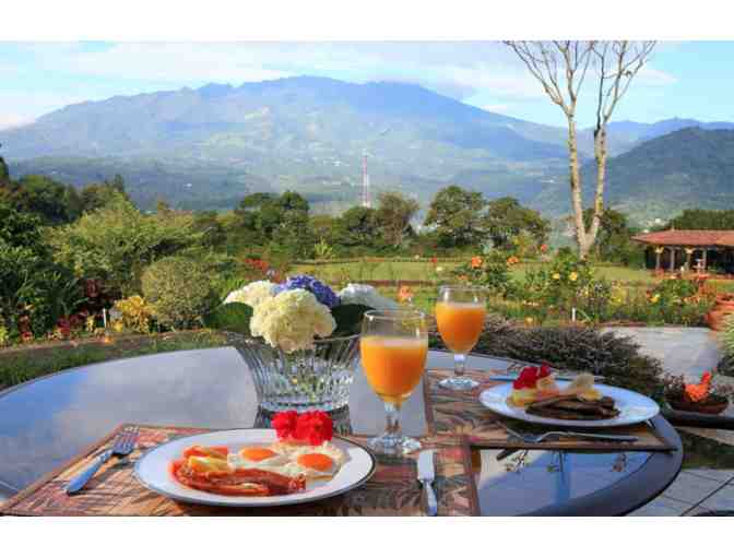 7 nights at Los Establos Inn Panama