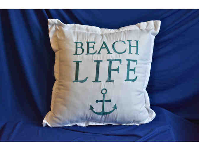 Bedding Set (Queen) with Throw Pillow - Photo 2