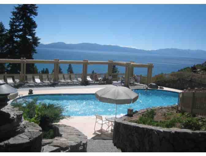6 Days & 5 Nights in Beautiful Tahoe Condo with Lake Views