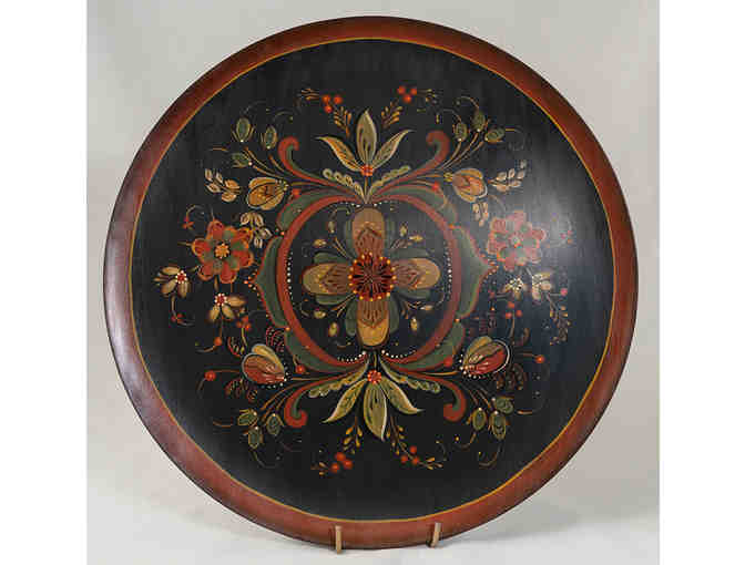 Scoop plate with Rogaland Rosemaling by Nancy Odalen