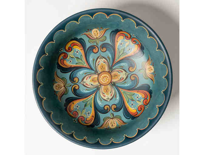 Bowl with Rosemaling by Bergljot Lunde