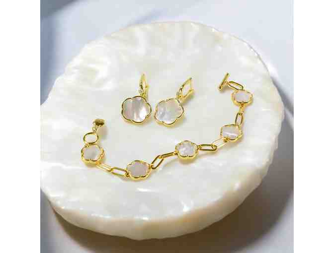 Elegant Mother-of-Pearl Bracelet & Earrings Set in Yellow Gold