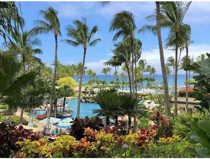 Grand Hyatt Resort - 1 Night w/Breakfast for Two