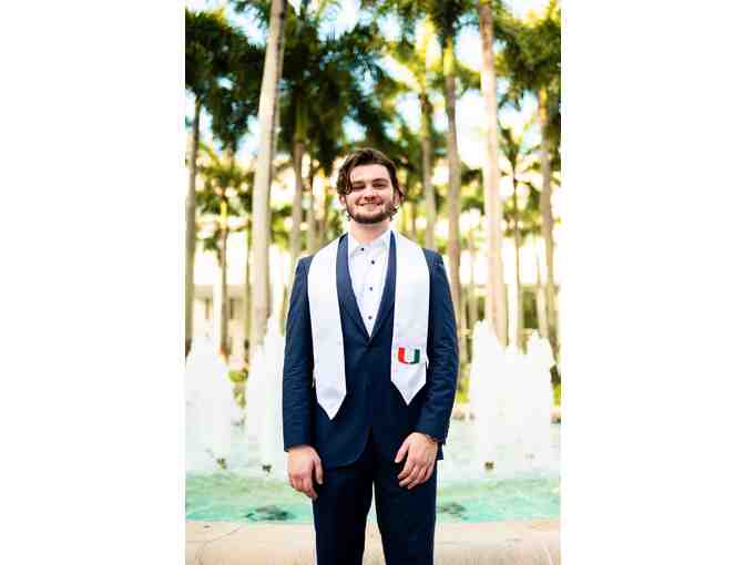 One Hour Graduation Photo Shoot