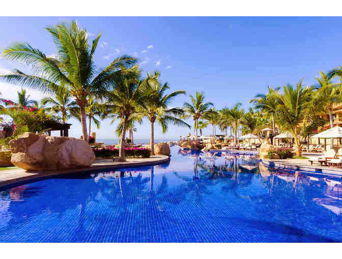 ALL INCLUSIVE 4 day/3 night stay for two at the Grand Fiesta Americano Los Cabos
