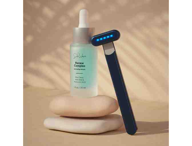 Anti-Breakout Skincare Wand with Blue Light Therapy and Serum Kit - Photo 1