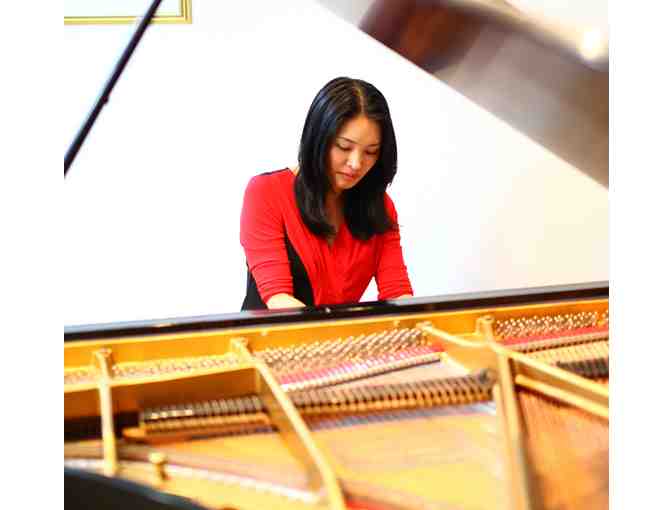 Two 45-minute Small Group Piano Lessons with Classical Pianist Fumiyo Narita