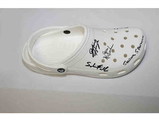 Rachel Dratch, Vanessa Williams, Julianne Hough & full Broadway cast-signed POTUS crocs