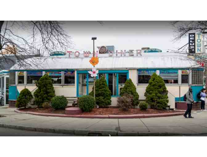 $25 gift card to Deluxe Town Diner, Watertown MA