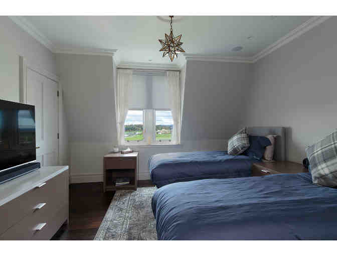 Luxury Vacation Home Getaway and Golf for up to Four People in St. Andrews, Scotland