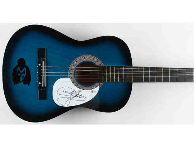 Enjoy Gene Simmons Signed Full-Size Acoustic Guitar (JSA COA &amp; Beckett Hologram) - Photo 1