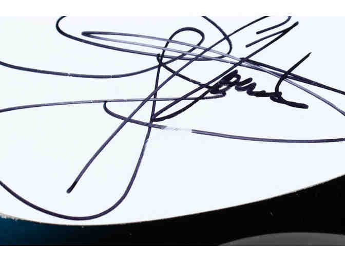 Enjoy Gene Simmons Signed Full-Size Acoustic Guitar (JSA COA &amp; Beckett Hologram) - Photo 3